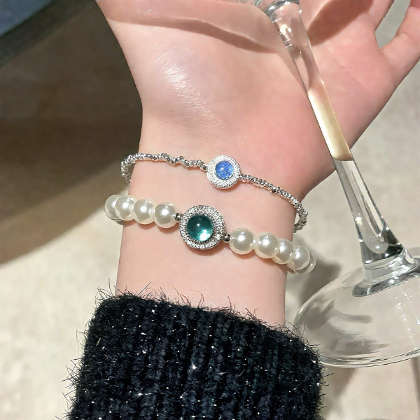 Platinum-Plated Sea Blue Disc Bracelet: Ocean-Inspired Serenity