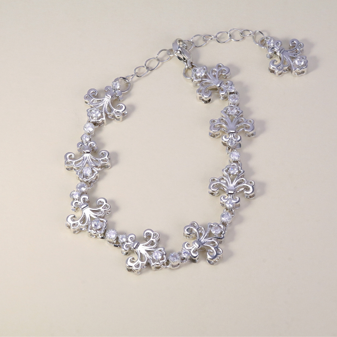 Vintage Iris Gemstone Bracelet: Glamour for Weddings & Galas