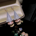 Vintage Court Style for Young Women